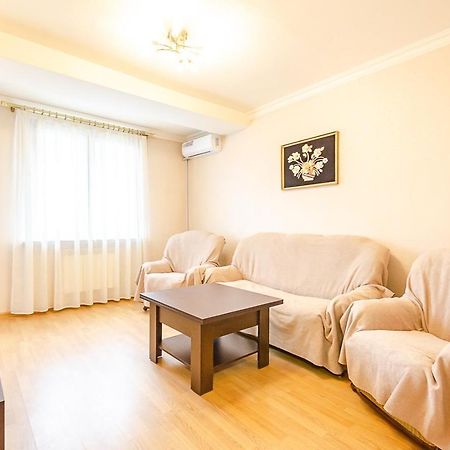 Excellent Apartment In The Center Of The Capital.Amiryan Jerevan Exteriör bild