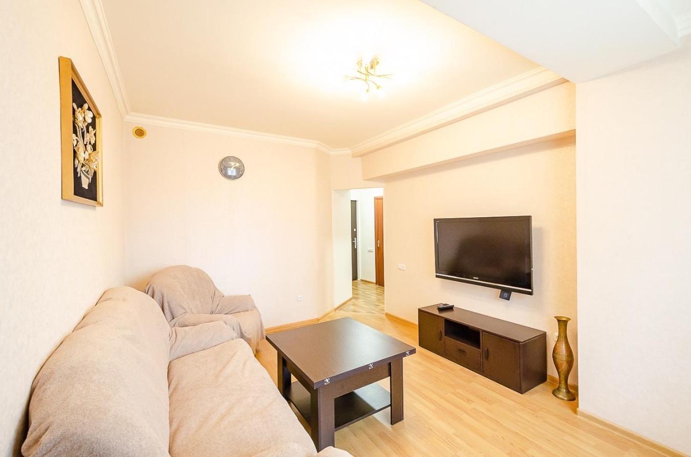 Excellent Apartment In The Center Of The Capital.Amiryan Jerevan Exteriör bild